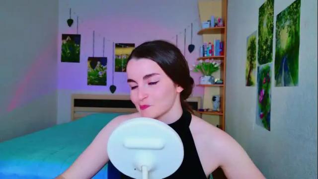 Image 4 of arielstonks_lovee Stream on Chaturbate on 11 days ago
