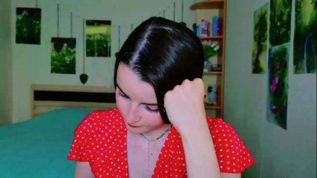Image 4 of arielstonks_lovee Stream on Chaturbate on 2 days ago
