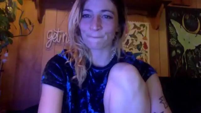 Image 10 of arielwyld Stream on Chaturbate on 13 months ago