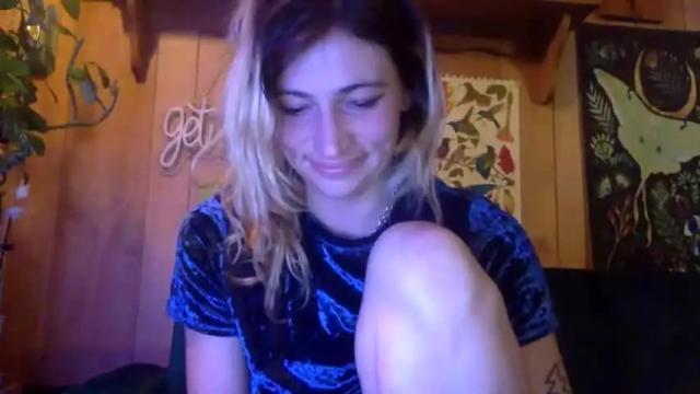Image 11 of arielwyld Stream on Chaturbate on 13 months ago