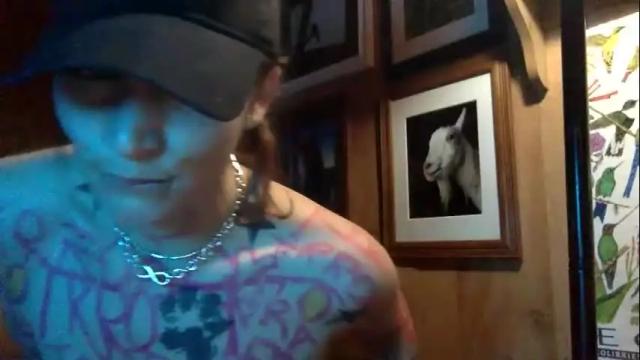Image 8 of arielwyld Stream on Chaturbate on 1 month ago