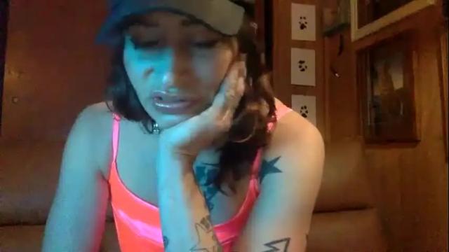 Image 3 of arielwyld Stream on Chaturbate on 1 month ago