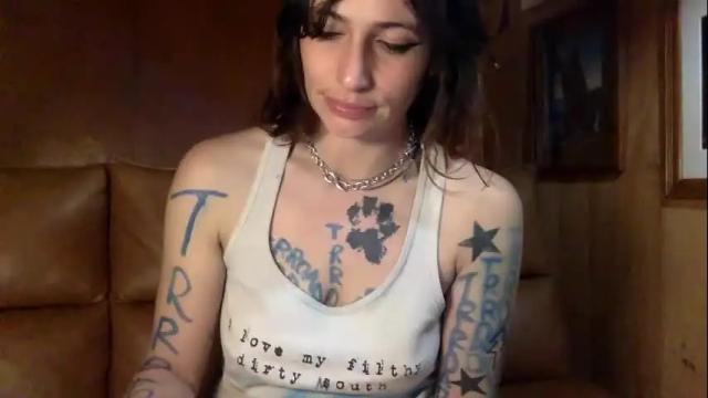 Image 8 of arielwyld Stream on Chaturbate on 1 month ago