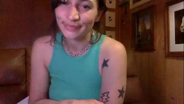 Image 8 of arielwyld Stream on Chaturbate on 1 month ago