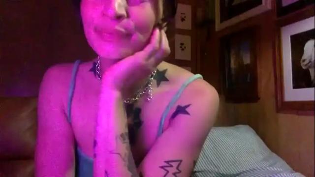 Image 2 of arielwyld Stream on Chaturbate on 1 month ago