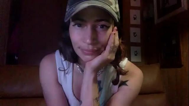 Image 4 of arielwyld Stream on Chaturbate on 29 days ago