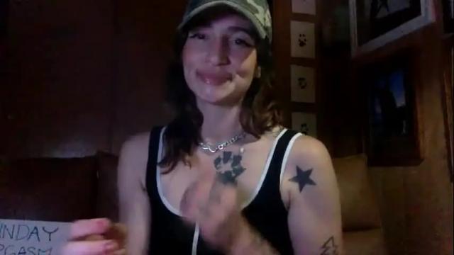 Image 8 of arielwyld Stream on Chaturbate on 26 days ago