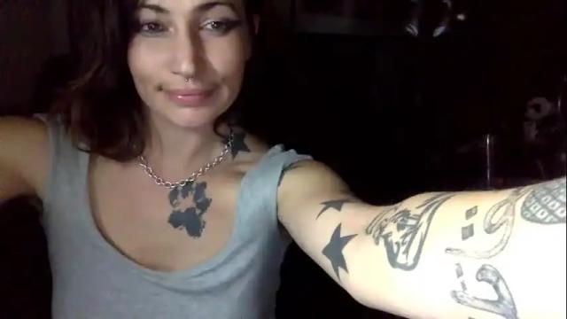 Image 3 of arielwyld Stream on Chaturbate on 2 months ago