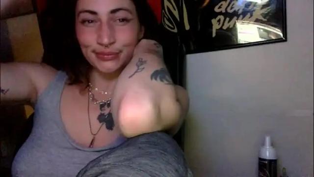 Image 4 of arielwyld Stream on Chaturbate on 1 month ago