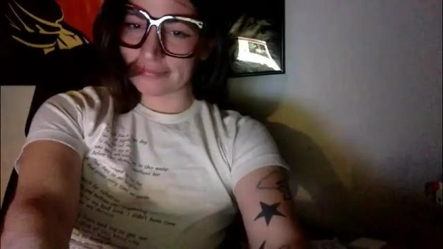 Image 7 of arielwyld Stream on Chaturbate on 28 days ago