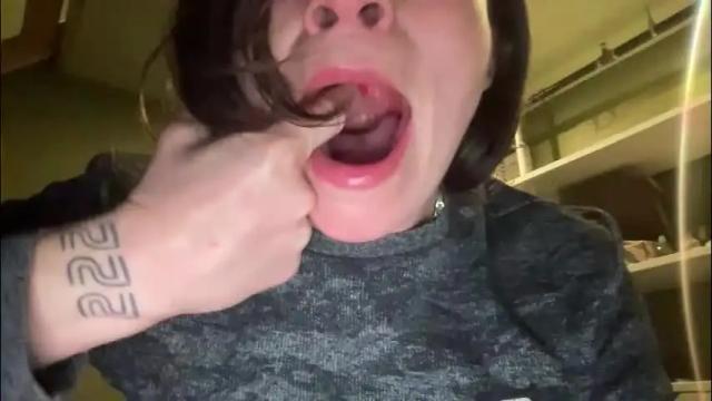 Image 7 of arielwyld Stream on Chaturbate on 16 days ago