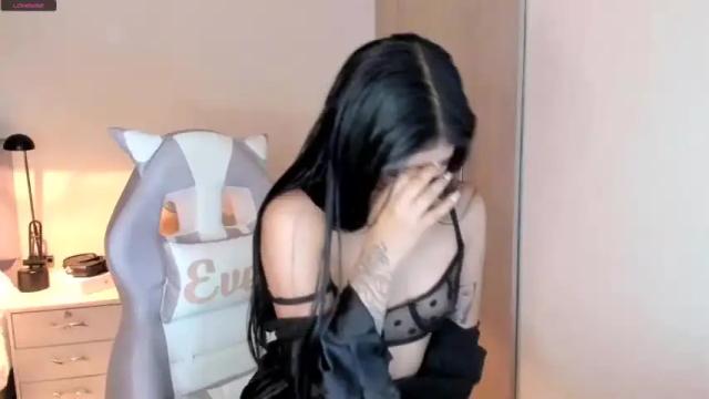 Image 4 of aries_ev Stream on Chaturbate on 13 months ago