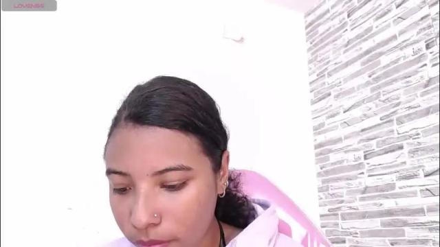 Image 2 of arietta_ Stream on Chaturbate on 12 days ago