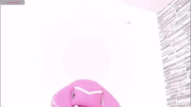 Image 7 of arietta_ Stream on Chaturbate on 10 days ago