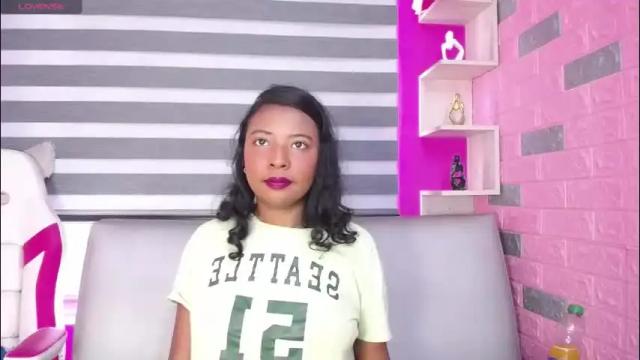 Image 8 of arietta_ Stream on Chaturbate on 6 days ago