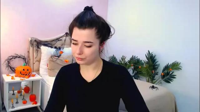 Image 2 of arigraynor Stream on Chaturbate on 2 months ago