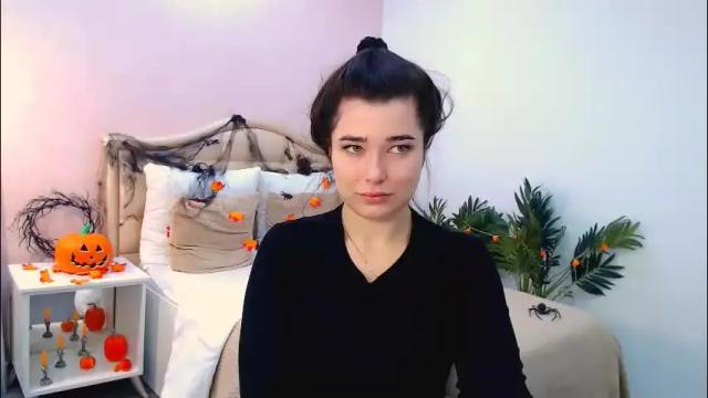 Image 3 of arigraynor Stream on Chaturbate on 2 months ago