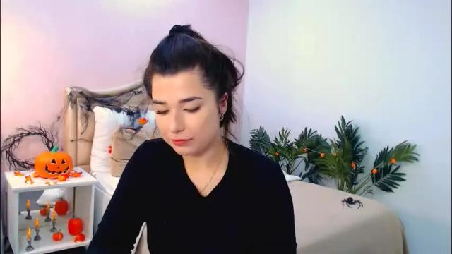 Image 8 of arigraynor Stream on Chaturbate on 2 months ago