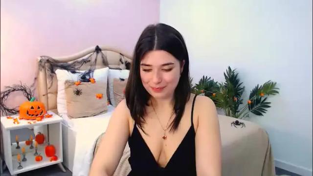 Image 7 of arigraynor Stream on Chaturbate on 2 months ago