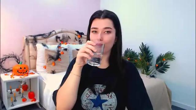 Image 7 of arigraynor Stream on Chaturbate on 2 months ago