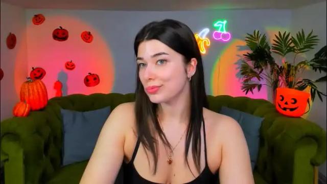 Image 4 of arigraynor Stream on Chaturbate on 2 months ago