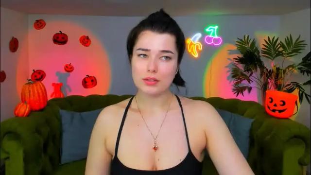 Image 8 of arigraynor Stream on Chaturbate on 2 months ago