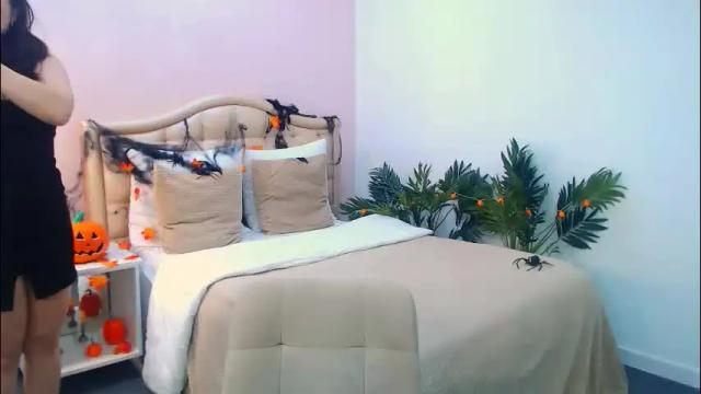 Image 6 of arigraynor Stream on Chaturbate on 1 month ago