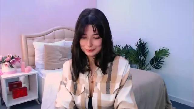 Image 2 of arigraynor Stream on Chaturbate on 1 month ago