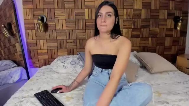 Thumbnail 1, ariiaa_1's Stream at Chaturbate, 1 month ago
