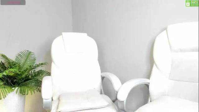 Image 7 of ariiaa_1 Stream on Chaturbate on 1 month ago