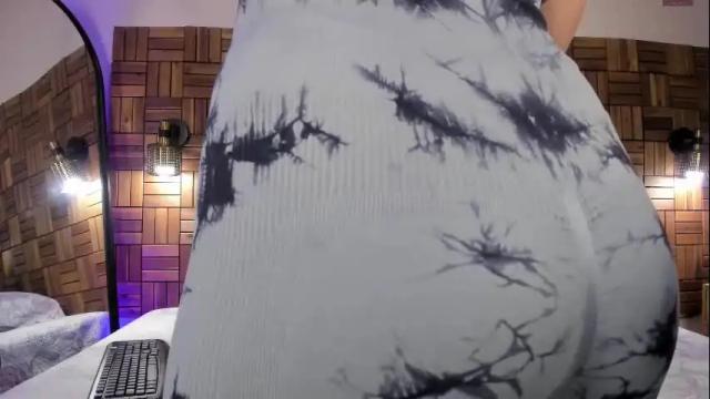 Image 12 of ariiaa_1 Stream on Chaturbate on 25 days ago