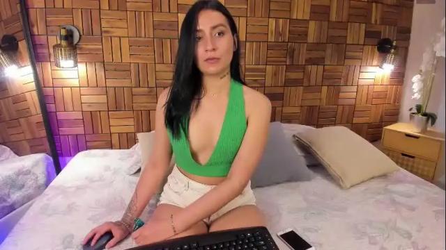 Image 2 of ariiaa_1 Stream on Chaturbate on 20 days ago