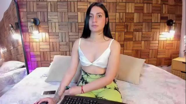 Image 10 of ariiaa_1 Stream on Chaturbate on 10 days ago