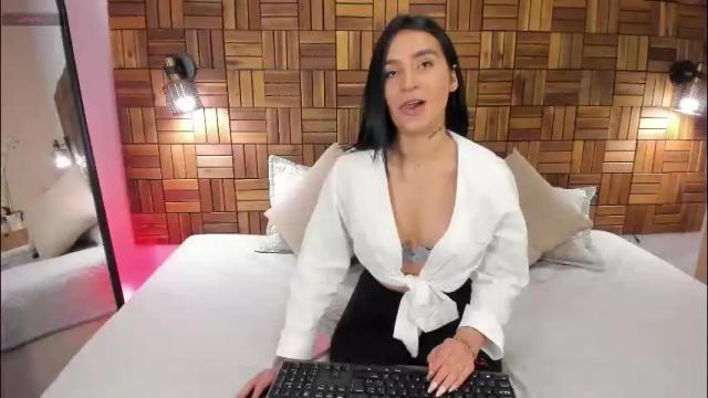 Image 7 of ariiaa_1 Stream on Chaturbate on 1 month ago