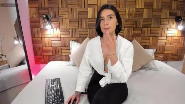 Image 8 of ariiaa_1 Stream on Chaturbate on 1 month ago