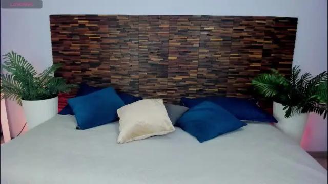 Image 2 of ariiaa_1 Stream on Chaturbate on 1 month ago