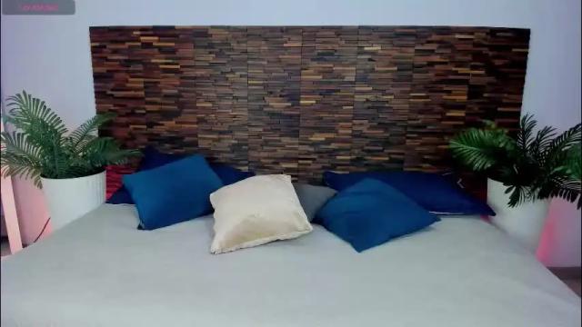 Image 3 of ariiaa_1 Stream on Chaturbate on 1 month ago