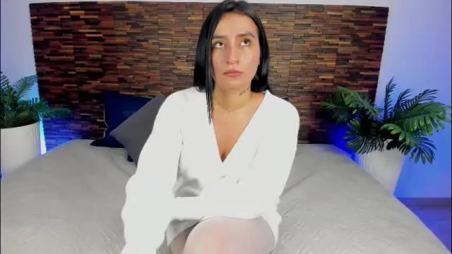 Image 2 of ariiaa_1 Stream on Chaturbate on 29 days ago