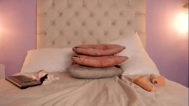 Image 10 of ariiadna_fox Stream on Chaturbate on 14 days ago