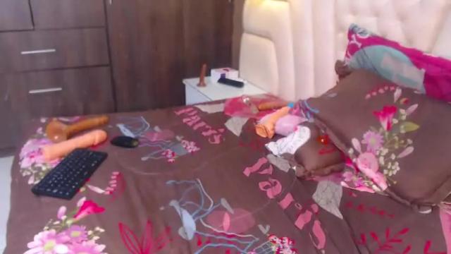 Image 11 of ariikamichaels Stream on Chaturbate on 15 months ago