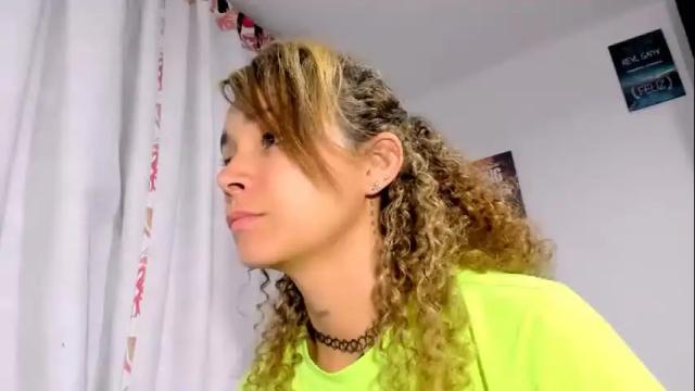 Image 8 of arisha_fox Stream on Chaturbate on 1 month ago