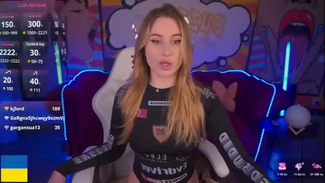 Image 2 of arolinanight Stream on Chaturbate on 6 days ago