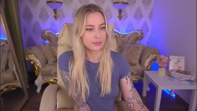 Image 2 of arolinanight Stream on Chaturbate on 3 months ago