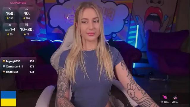 Image 3 of arolinanight Stream on Chaturbate on 2 months ago