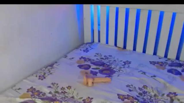 Image 3 of aromaflower Stream on Chaturbate on 16 months ago
