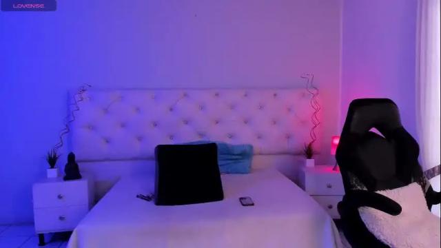 Image 3 of aron_cruz12 Stream on Chaturbate on 18 days ago