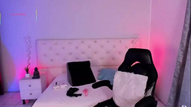 Image 4 of aron_cruz12 Stream on Chaturbate on 1 month ago