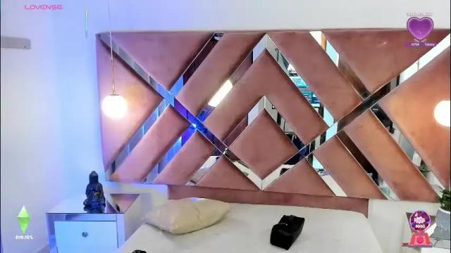 Image 2 of aron_cruz12 Stream on Chaturbate on 1 day ago