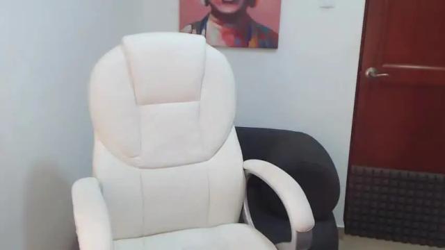 Image 12 of aronna_vinicius Stream on Chaturbate on 20 months ago