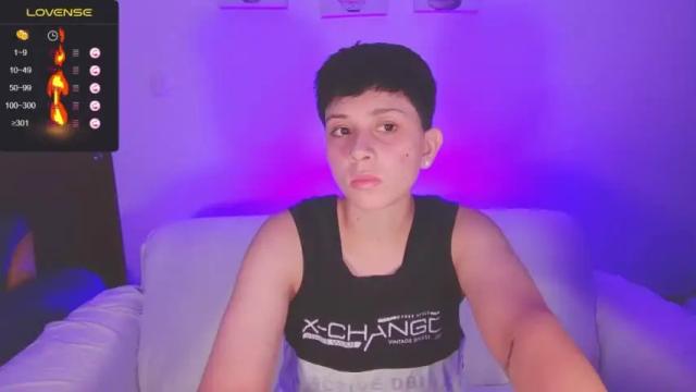 Image 4 of arontroy Stream on Chaturbate on 15 months ago